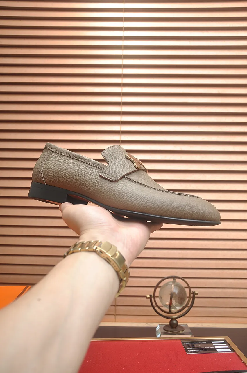 Men's shoes💰540💶[HERMES] (cowhide lining)🍀Italian top luxury🍀He does not pursue novel styles and gorgeous colors, but attracts the favor of successful men with his flawless, elegant and classic style. Formal leather shoes This very comfortable, simple and stable style allows you to easily match any style! The pattern is absolutely 1:1 refined from the original case, and we strive for excellence in materials, imported cowhide + cowhide lining💪💪💪extraordinary texture👍! .Code number: 39-45 (45 customized)